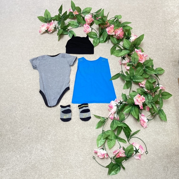 Preloved Baby Boy's Batman Outfit - Perfect for Little Superheroes, 0-6 Months - Picture 13 of 13